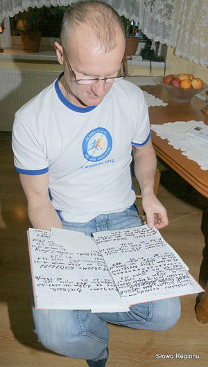 Całą historię rodzinnego biegania Wiesław Hrydczuk ma zapisaną w notesie. Nie tylko gdzie biegł i kiedy, ale jakie osiągał wyniki i jak się przygotowywał