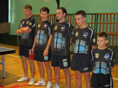 Strzelińscy tenisiści (na zdjęciu) w meczu ligowym nie sprostali rywalom z Gorzowa