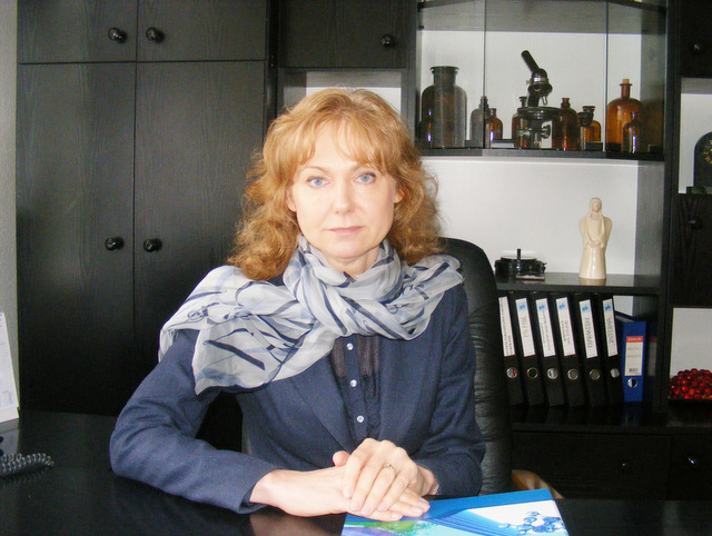 Dyrektor Powiatowej Stacji Sanitarno-Epidemiologicznej w Strzelinie Małgorzata Krochmalna powiedziała jak chronić się przed kleszczami