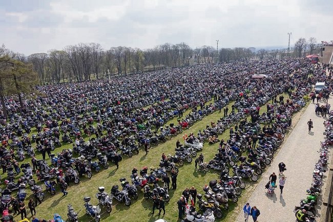 W tym roku do Częstochowy przyjechało 50 tys. motocyklistów. Foto z profilów FB członków SGM