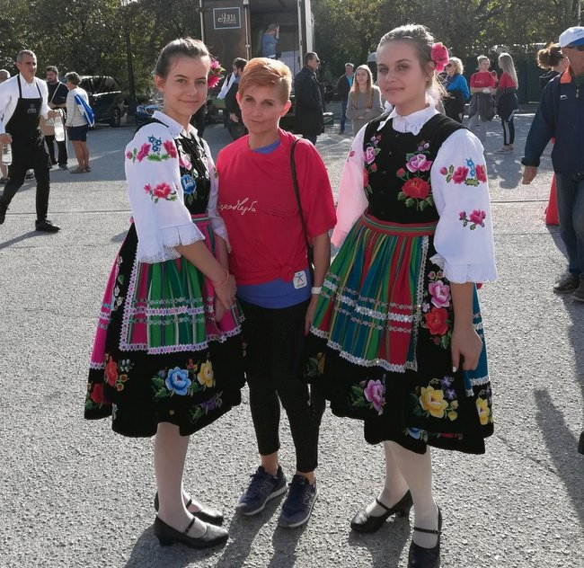 Z dziewczętami z Polonii w Atenach