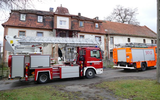 W środę, 2 stycznia, po godz. 13, do Jegłowej przy ulicy Staszica zadysponowano do pożaru przewodu kominowego dwa zespoły z JGR Strzelin (w tym podnośnik) i OSP Jegłowa