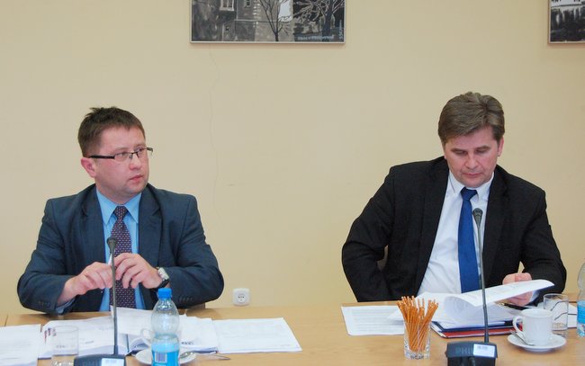 - Dyskusja na temat tego czy ta reforma jest dobra, czy nie, powinna się pojawić, gdy będą widoczne jej pierwsze efekty – powiedział starosta strzeliński Marek Warcholiński (z lewej)