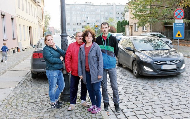 O niebezpiecznych sytuacjach na drodze i swoich obawach mówili (od lewej) Izabela Skorupska, Sylwia Dąbrowa, Anna Bul Mucha i Paweł Bubula