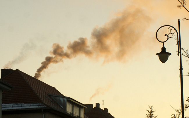 Ponad połowa zanieczyszczeń pochodzi z naszych kominów