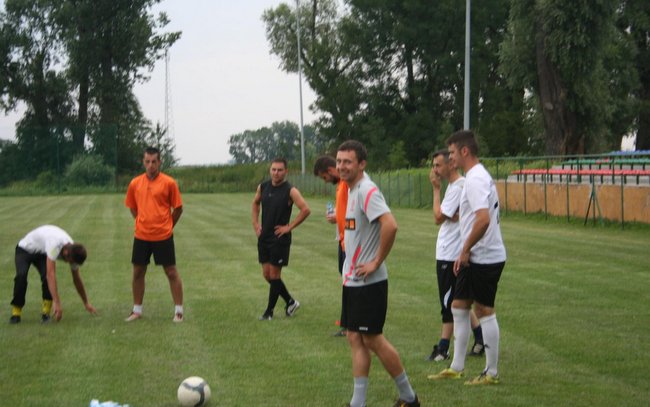 Na pierwszych treningach klubu z Wiązowa panuje świetna atmosfera (foto: Świteź)
