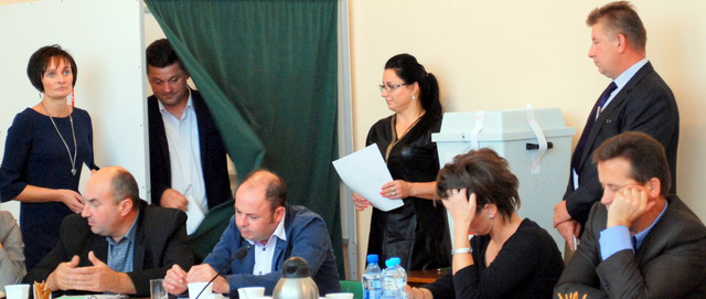 Na sesji odbyło się tajne głosowanie na ławnika - reprezentanta gminy Przeworno w Sądzie Rejonowym w Strzelinie