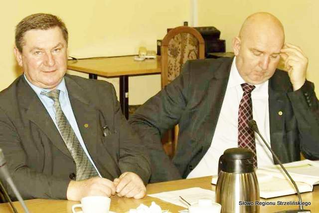 Edward Tracz (z lewej) i Leszek Grala na spotkaniu z rolnikami z powiatu strzelińskiego