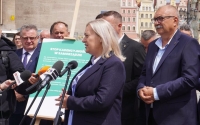 Samorządowcy chcą dłużej rządzić