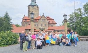 Strzelińscy seniorzy na szlaku dolnośląskich zamków
