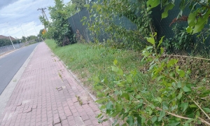Chodnik na Glinianej czeka na naprawę