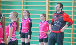 Młodziczki na parkiecie w Strzelinie
