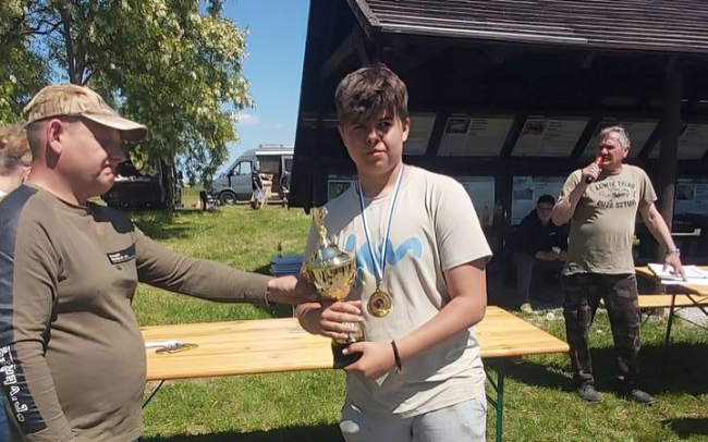 Młodsi lepsi od starszych