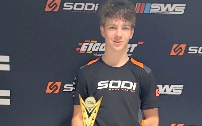 Strzeliński kierowca w czołówce