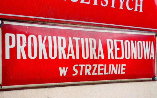 Przestępcy oferują pracę