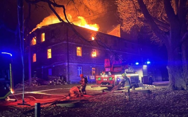 Tragiczny pożar w Kazimierzowie. Jedna osoba nie żyje