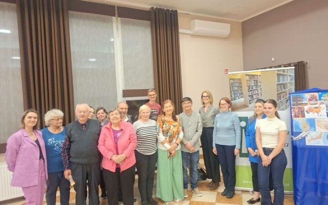 Trzy światy z Dariuszem Stępniem