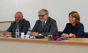 Cyklostrada, transport powiatowy i chodnik