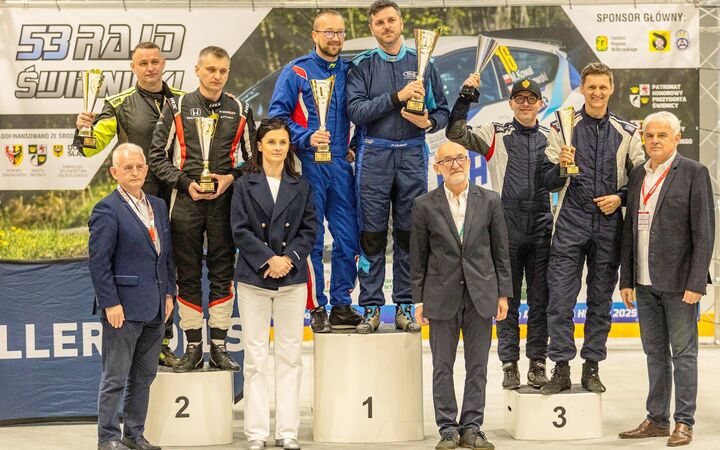 Strzelińska załoga rajdowa – Grzegorz Sieklucki i Bartosz Foltynowicz stanęli na trzecim stopniu podium