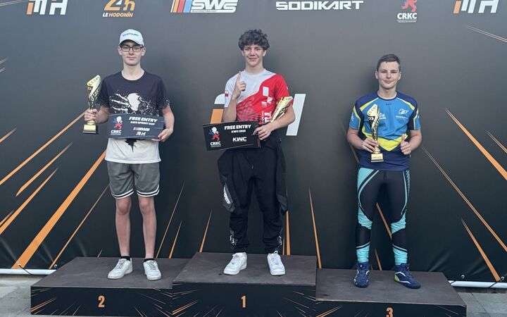 Kuba Dwernicki na najwyższym stopniu podium w Czechach