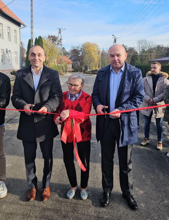 Uroczyste otwarcie przebudowanego odcinka ul. Pocztowej w Przewornie