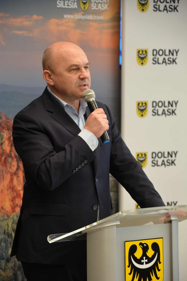 Dzięki tej pożyczce przedsiębiorcy z powiatu strzelińskiego zwiększą swoją odporność na sytuacje kryzysowe – wicemarszałek Wojciech Bochnak
