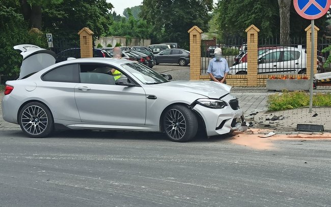 Słowo Regionu BMW uderzyło czołowo w skodę