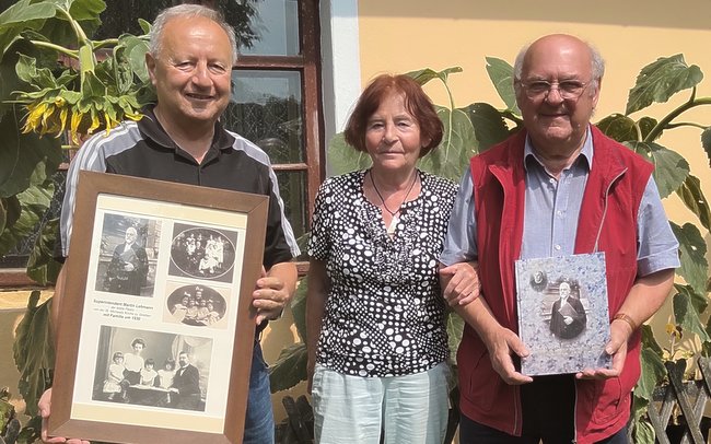 Spotkanie w Dębnikach.  Od prawej: Dietrich Smolla z żoną Elke i Zbigniew Kazimierowicz, strzeliński regionalista