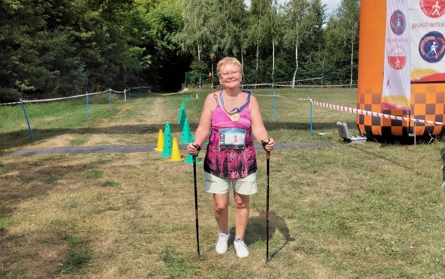 Danuta Barabach tuż przed startem w zawodach  w Murowanej Goślinie w województwie wielkopolskim