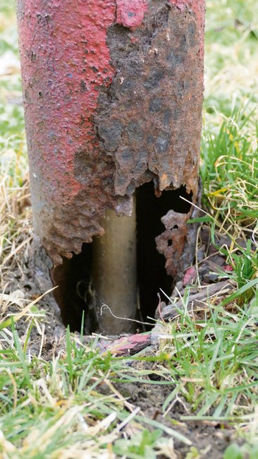 Dziurawy hydrant zostanie naprawiony