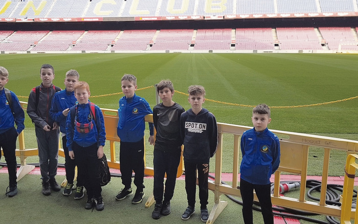 Zawodnicy zwiedzili słynny stadion Barcelony