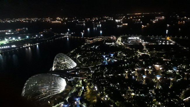 Nocna panorama Singapuru