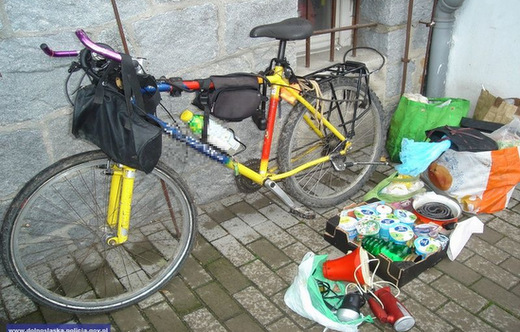 Policjanci odzyskali rower i skradzione przedmioty