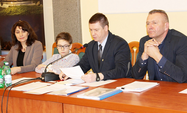 Dwunastoletni Filip Szkleniarz otworzył XVIII sesję Rady Miejskiej Strzelina