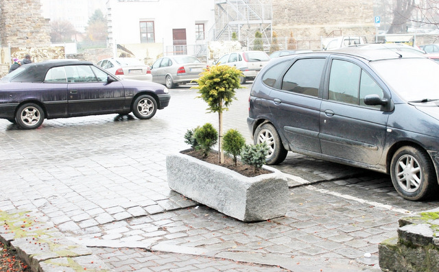 Umiejscowienie donic ma dać jasny sygnał kierującym, że nie należy pomiędzy nimi parkować