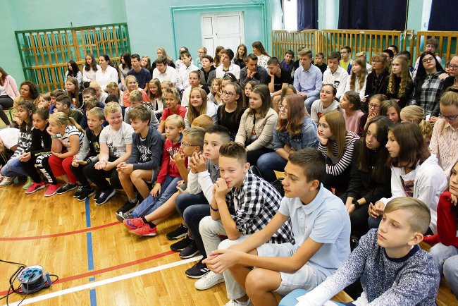 Uczniowie strzelińskiej „piątki” uczestniczyli w jednym z piętnastu spotkań edukacyjnych w dolnośląskich szkołach