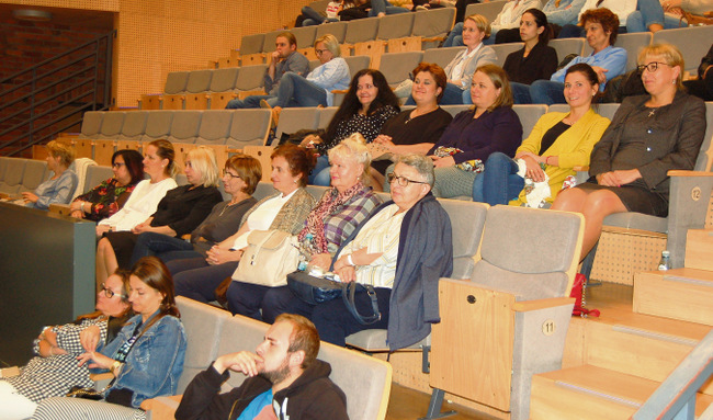  Publiczność z zainteresowaniem słuchała prelekcji