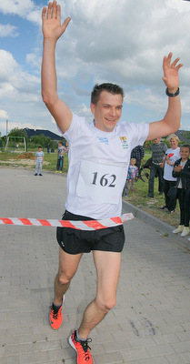 Dla Łukasza Piskorza Poznań okazał się szczęśliwy. Zanotował tam rekord życiowy i zajął wysokie miejsce w klasyfikacji generalnej