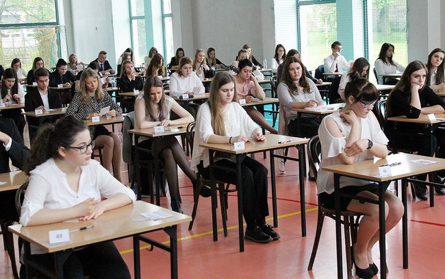 Dziś, w czwartek, 4 maja punktualnie o godz. 9:00 rozpoczęły się egzaminy maturalne 2017