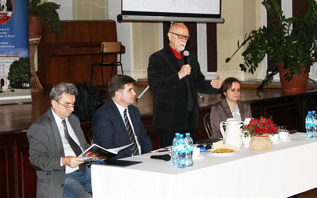 Dziedzictwo Kresów - konferencja w LO Strzelin