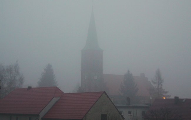 Zdaniem WIOŚ, źródłem smogu w miastach są głównie domowe piece