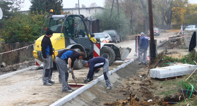 Budowa jezdni w Górce Sobockiej może potrwać do końca listopada