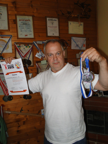 Mirosław Życzkowski ma w swojej kolekcji kilkadziesiąt krajowych medali
