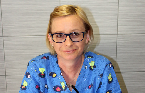 Lekarz weterynarii Miranda Grochalska przedstawiła informacje o czipowaniu zwierząt