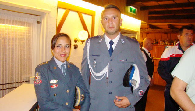 Strzeliński policjant, Krzysztof Szczepański, razem z policjantką z Brazylii