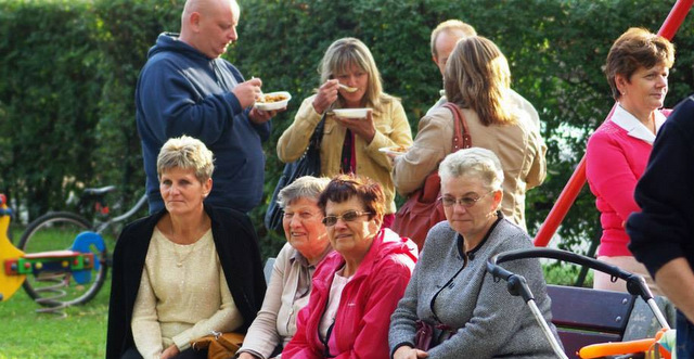 Na imprezy plenerowe, w dożynki gminne, mieszkańcy przychodzą tłumnie całymi rodzinami (zdj. archiwalne)