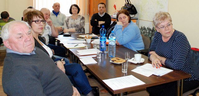 Goście uważnie przysłuchiwali się obradom Rady Gminy Kondratowice