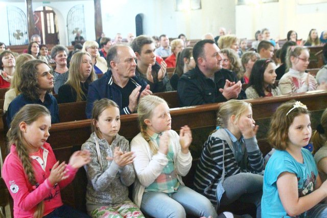 Na koncert inauguracyjny do wiązowskiego kościoła przyszło sporo mieszkańców