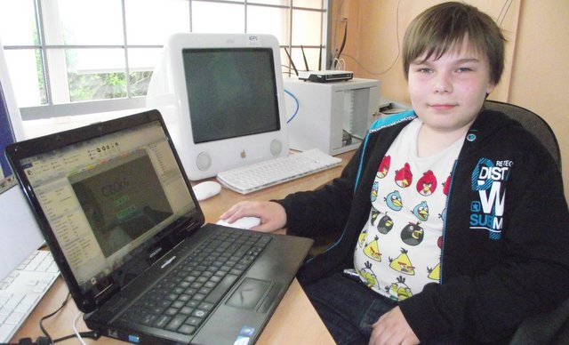 Jan Jędrzejewski z SP nr 5 zajął III miejsce w Dolnośląskim Konkursie Młodego Programisty. Uczeń stworzył zręcznościową grę komputerową