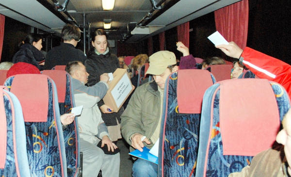 Wybory sołtysa Dobrogoszcza odbyły się w autobusie